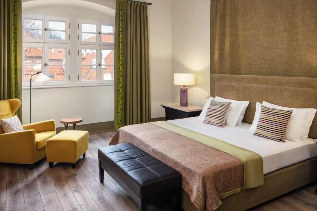 Premium bedding, minibar, in-room safe, individually decorated