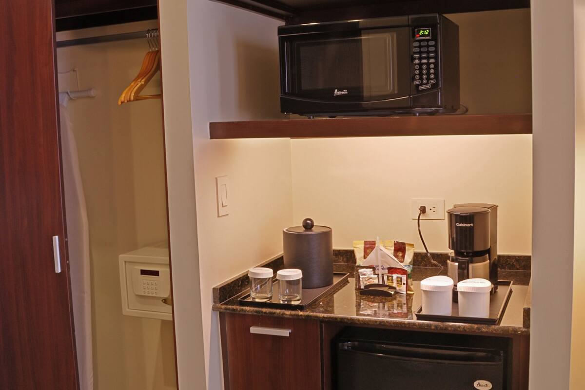 1 bedroom, hypo-allergenic bedding, in-room safe, desk