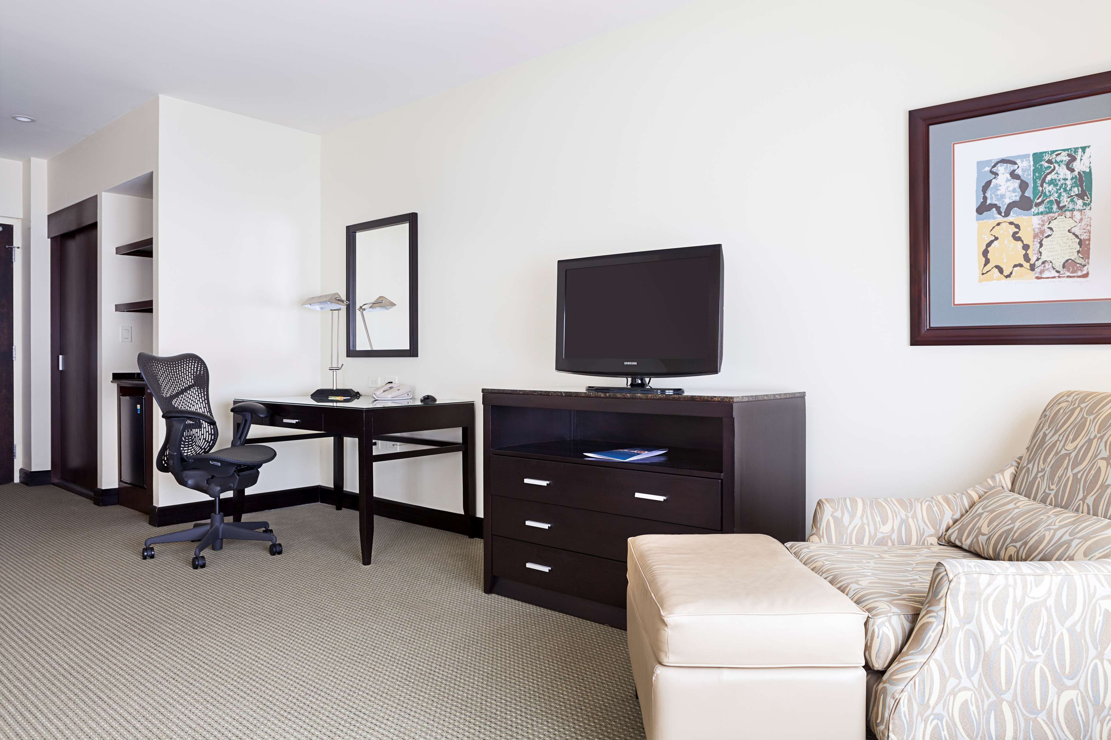 Hypo-allergenic bedding, in-room safe, desk, iron/ironing board