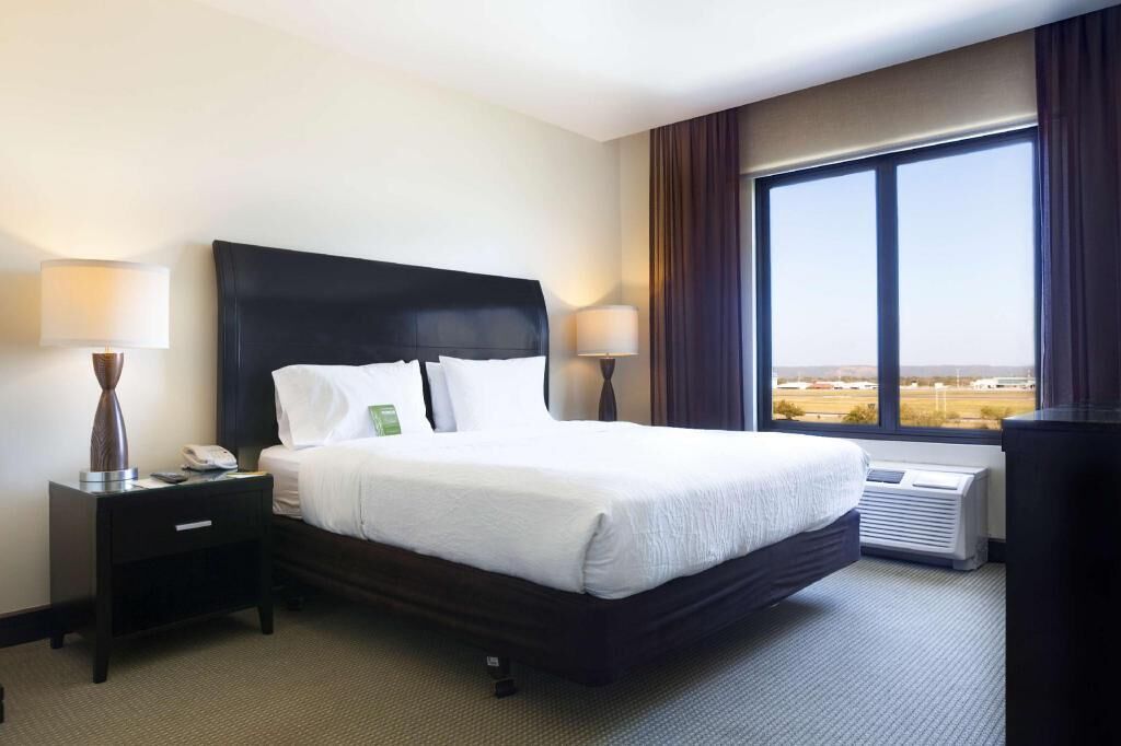 Hypo-allergenic bedding, in-room safe, desk, iron/ironing board