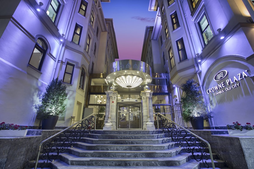Crowne Plaza Istanbul - Old City by IHG Reviews, Deals & Photos 2025 -  Expedia