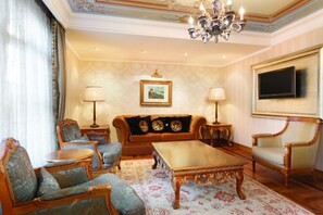 Premium bedding, minibar, in-room safe, desk - Crowne Plaza Istanbul - Old City by IHG (Istanbul)