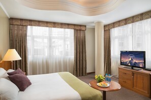 Junior Suite | Premium bedding, down comforters, pillowtop beds, in-room safe - Hotel Palace Guayaquil (Guayaquil)