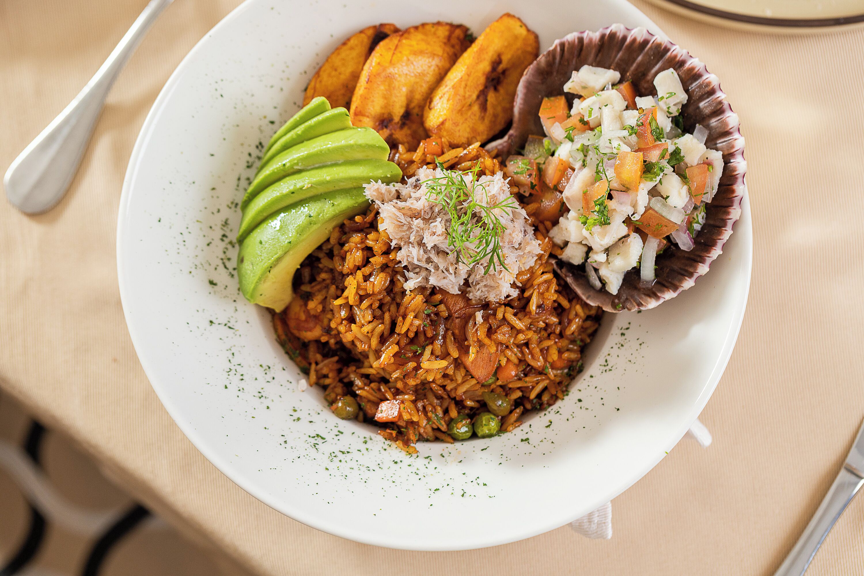 breakfast, lunch and dinner served