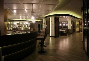 4 restaurants; breakfast, lunch, and dinner served - Goldcity Hotel (Alanya)