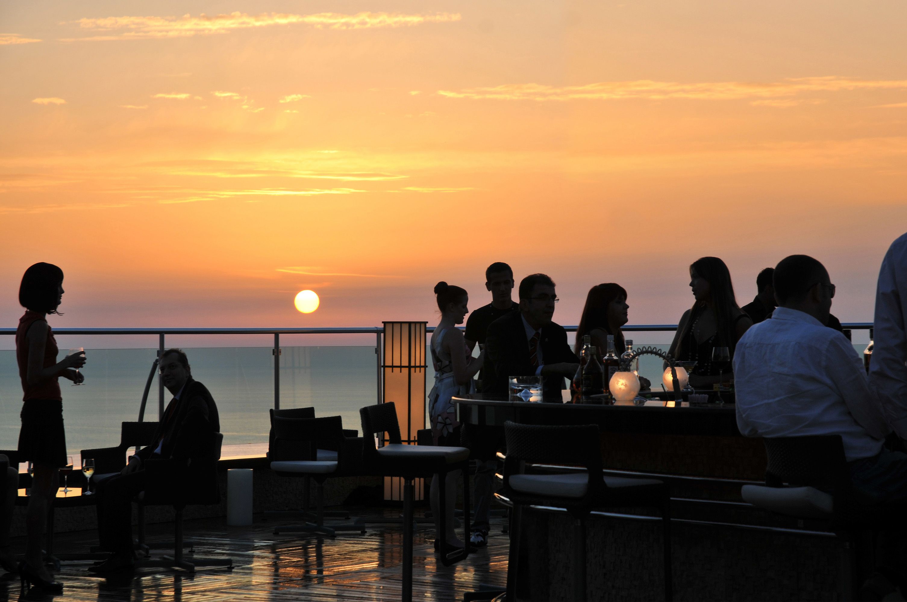 4 restaurants, breakfast, lunch, dinner served; international cuisine