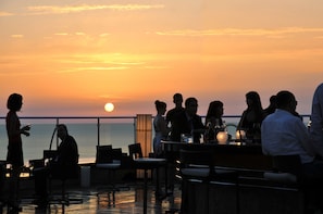 4 restaurants, spécialités Cuisine internationale