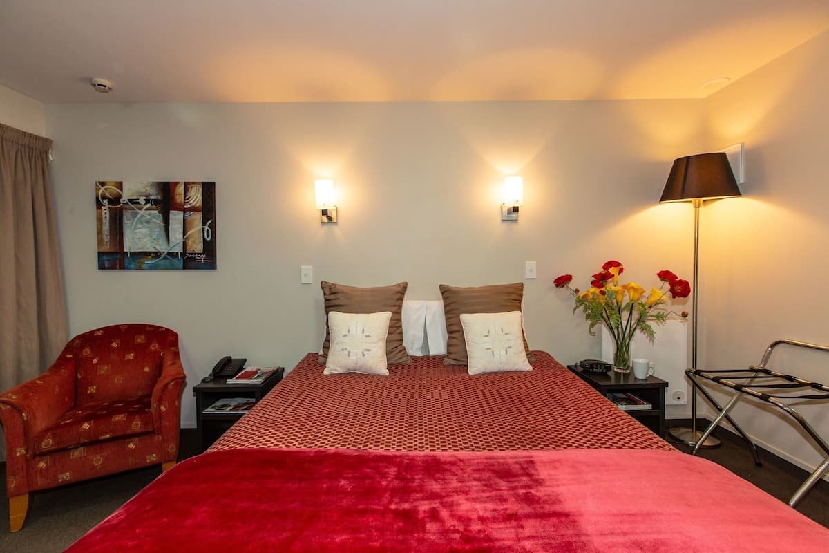 Desk, blackout curtains, iron/ironing board, free WiFi