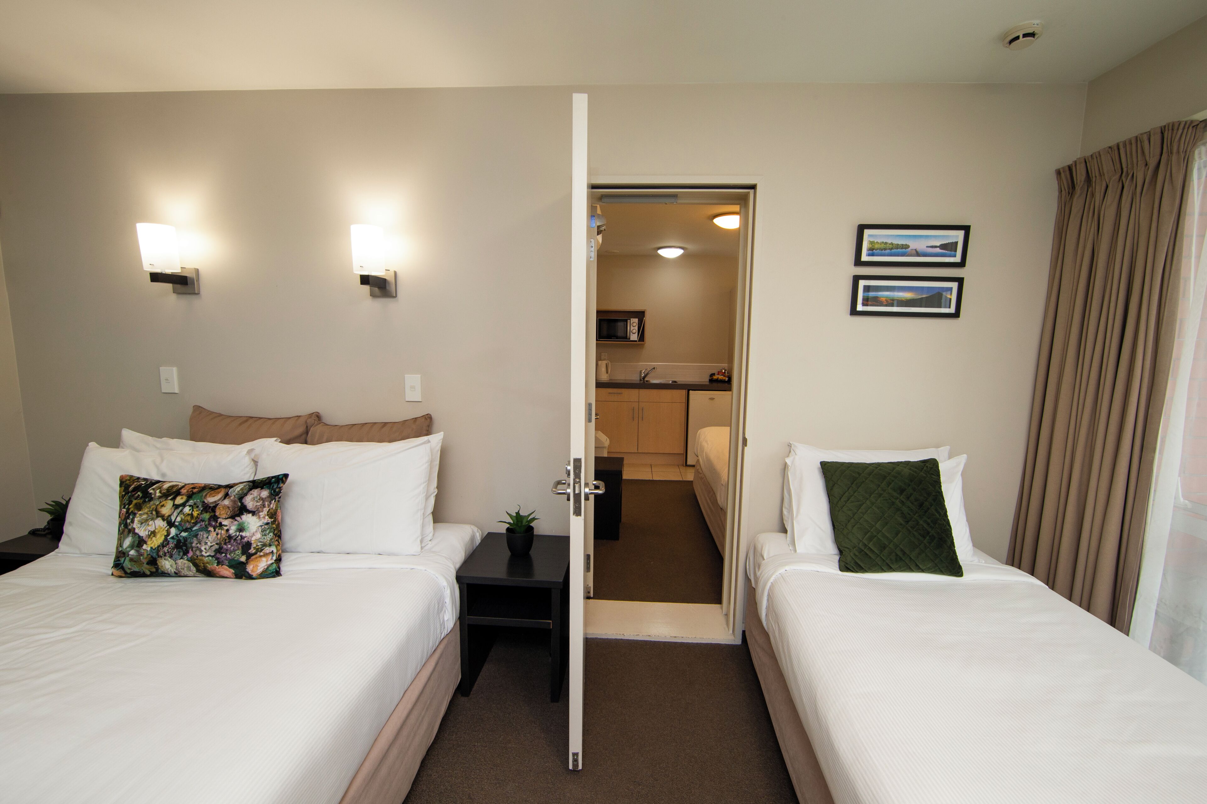 Photo - Cranford Oak Motel