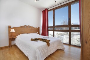 Apartamento, 1 habitación | Decoración individual, mobiliario individual, cortinas opacas