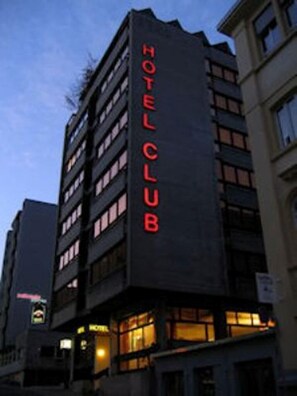 Front of property – evening/night