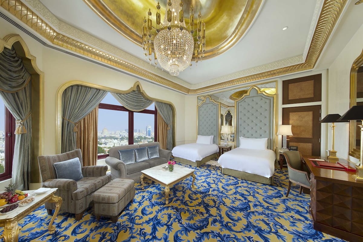 Premium bedding, minibar, in-room safe, free cribs/infant beds