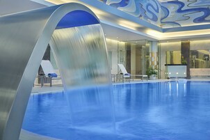2 Innenpools, Außenpool