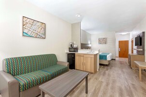 Pillowtop beds, individually decorated, individually furnished, desk