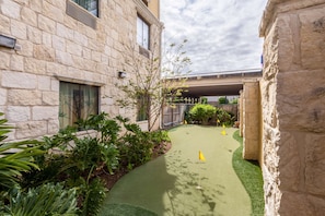 Property grounds - Comfort Suites Alamo - Riverwalk (San Antonio)