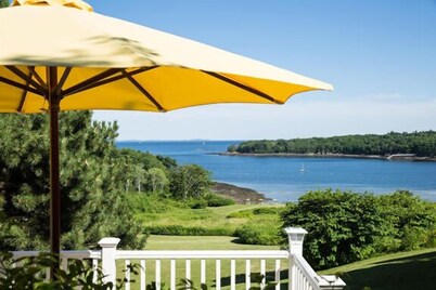 Strawberry Hill Seaside Inn