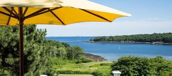 Strawberry Hill Seaside Inn