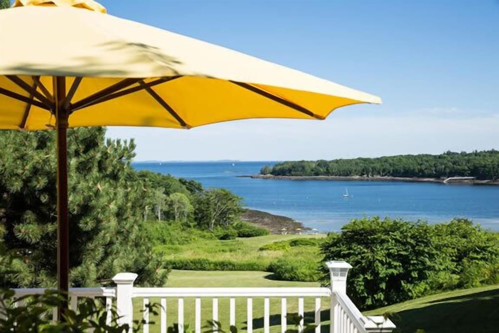 Strawberry Hill Seaside Inn by null