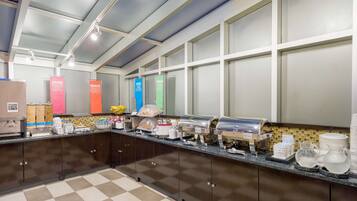 Desayuno buffet incluido todos los días