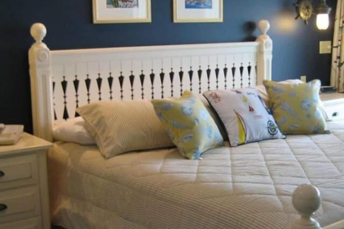 premium bedding, desk, soundproofing, iron/ironing board