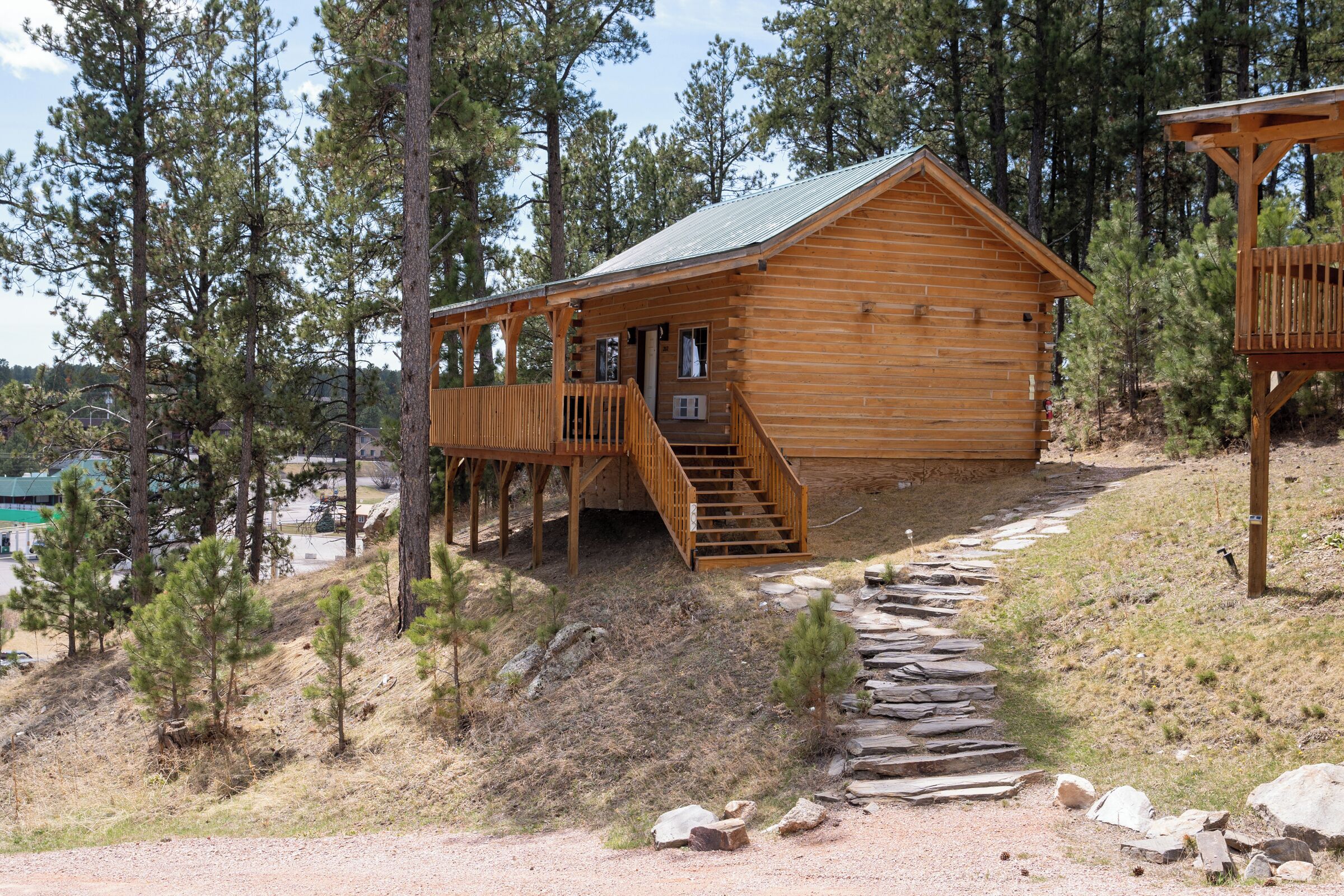 2 queen loft cabin, kitchen | individually furnished, desk, blackout curtains, iron/ironing board