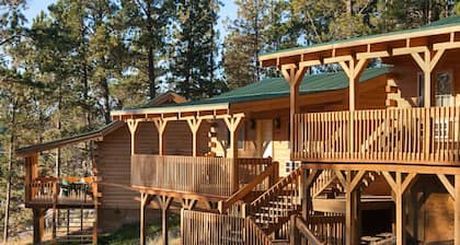 Rock Crest Lodge And Cabins