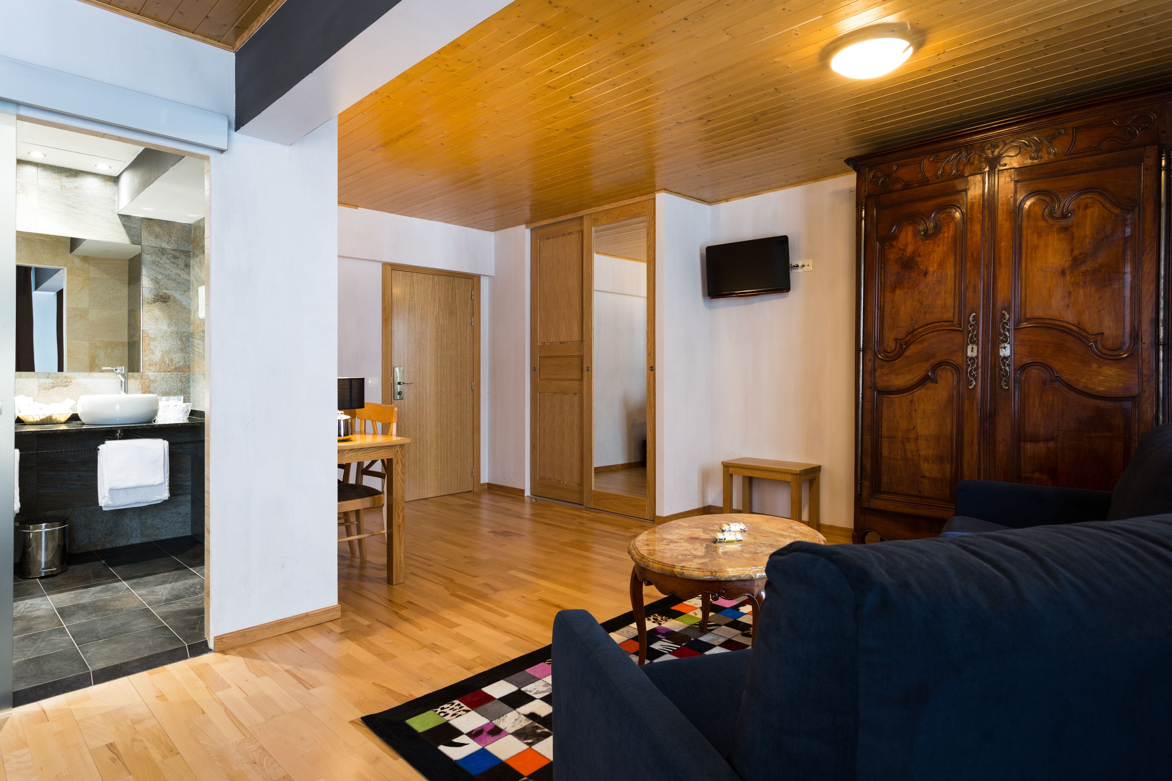 in-room safe, desk, blackout curtains, soundproofing