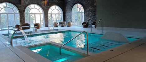 Warmsteinmassagen, Sportmassagen, Körperpeelings, Gesichtsbehandlungen