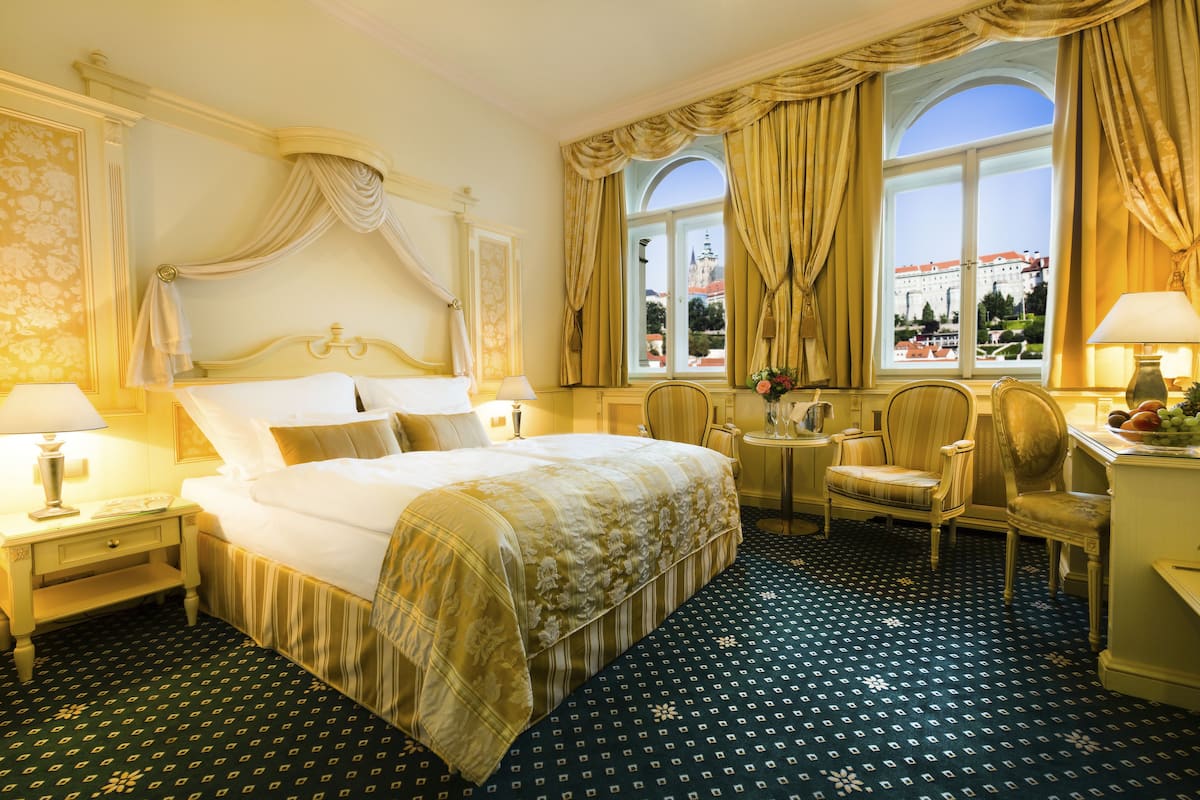 Deluxe-Zimmer (Senior) | 1 Schlafzimmer, Bettwäsche aus ägyptischer Baumwolle