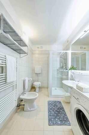 Deluxe-Apartment | Badezimmer