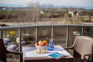 Standard Apartment | Balcony - Residence Venice (Quarto d'Altino)