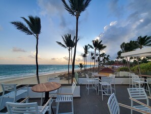 Beach bar