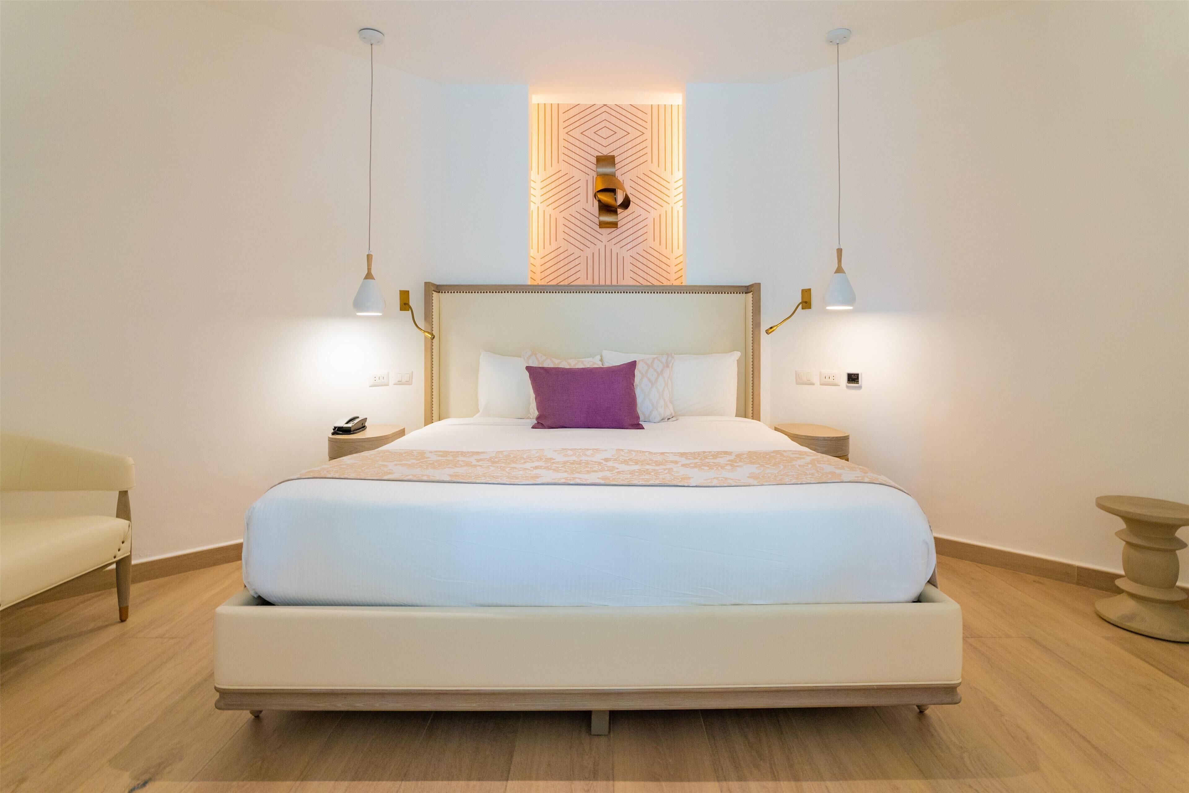 套房, 多张床 (Platinum) | 迷你吧（备有免费物品）、客房内保险箱、办公桌、熨斗/熨衣板