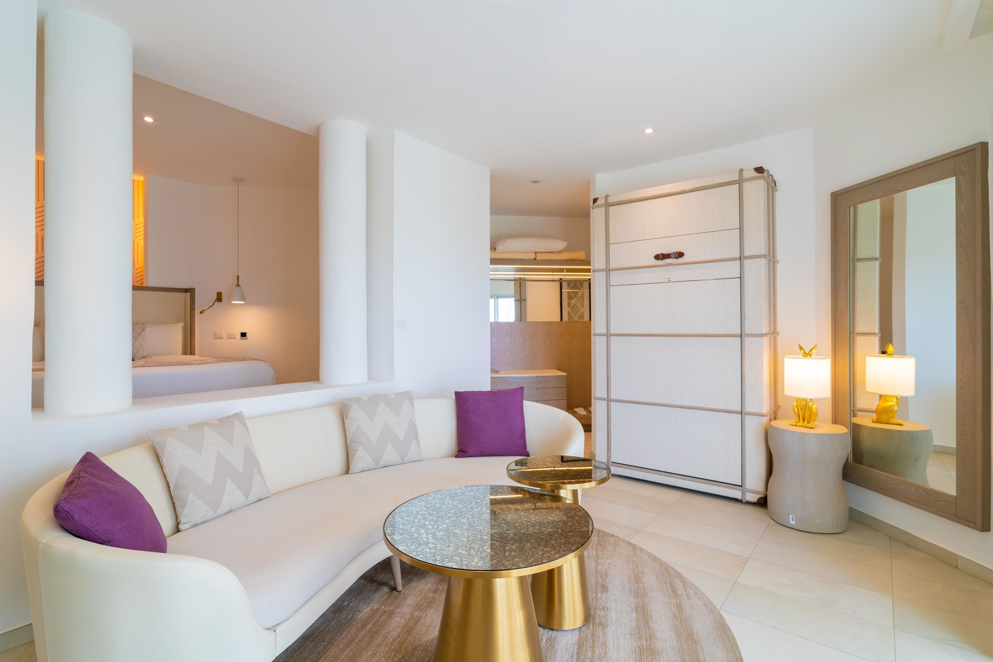 Articles gratuits dans le mini-bar, coffres-forts dans les chambres