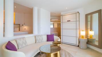 Articles gratuits dans le mini-bar, coffres-forts dans les chambres