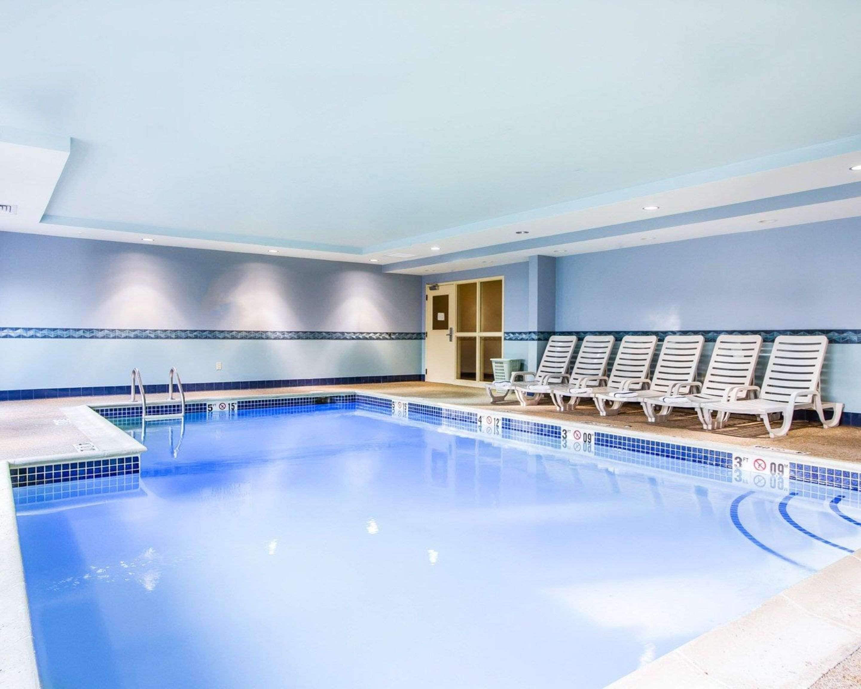 Hồ bơi trong nhà 