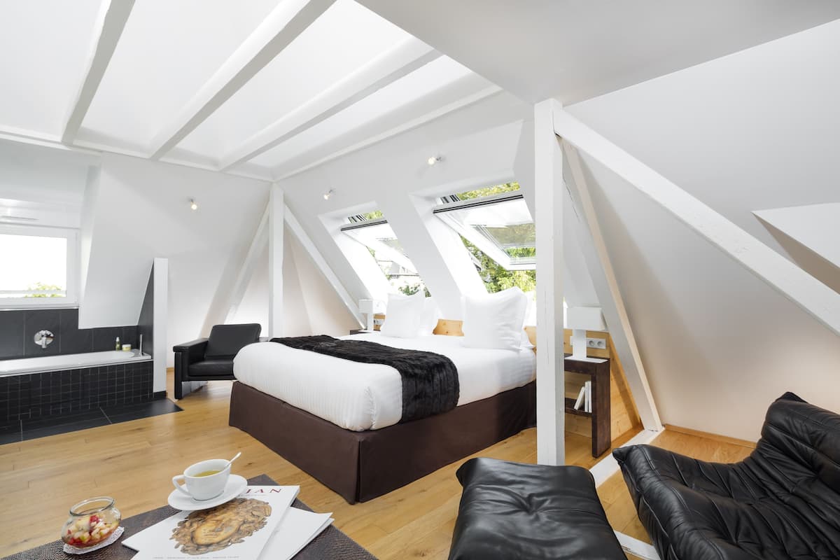 Superior Room | Premium bedding, minibar, in-room safe, individually furnished