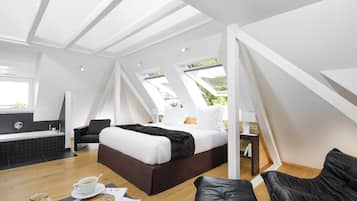 Superior Room | Premium bedding, minibar, in-room safe, individually furnished