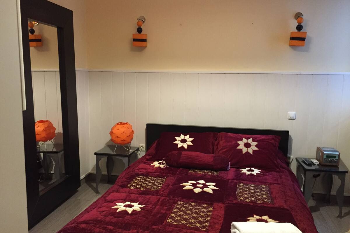 Down comforters, pillowtop beds, minibar, in-room safe