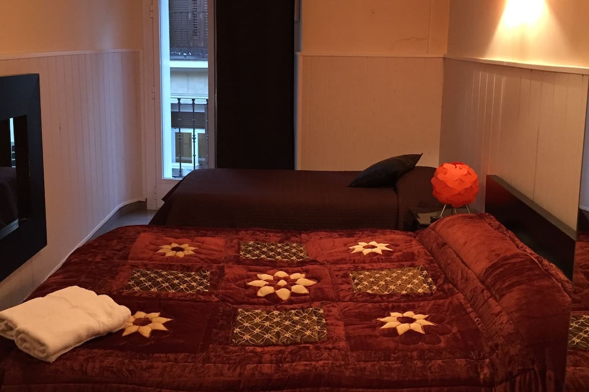 Down comforters, pillowtop beds, minibar, in-room safe