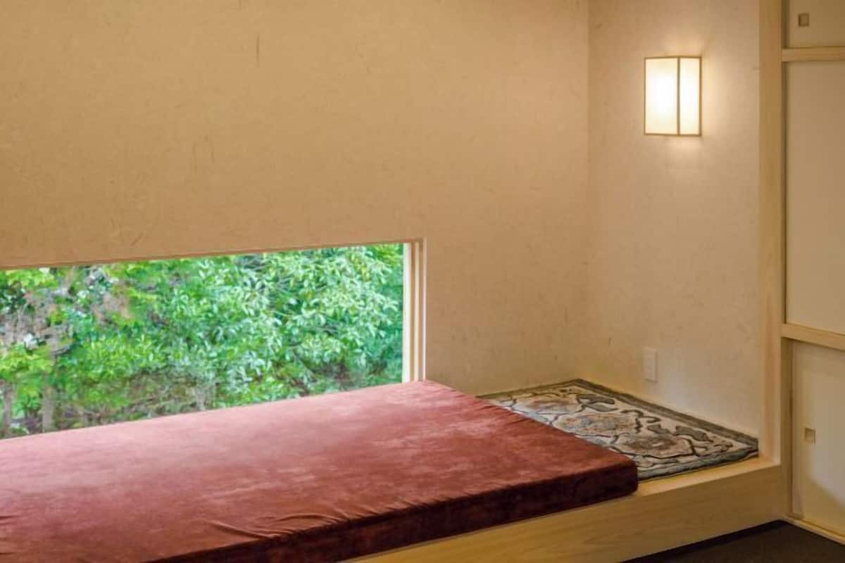 Premium bedding, down duvets, pillow-top beds, in-room safe