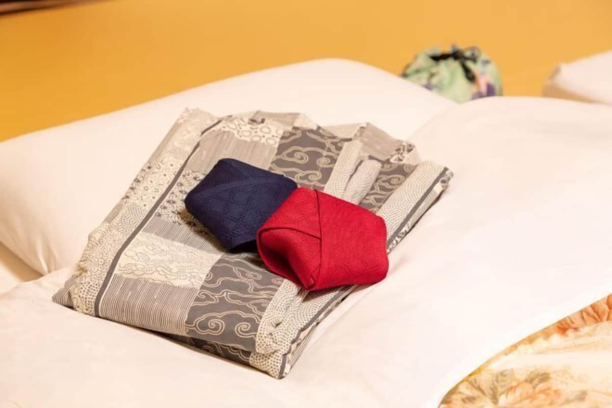 1 Schlafzimmer, hochwertige Bettwaren, Daunenbettdecken