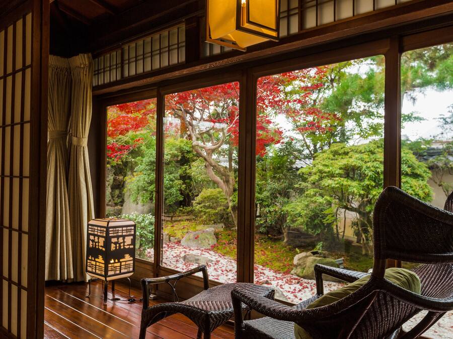 Classic Suite, Private Bathroom, Ground Floor | Premium bedding, down duvets, pillow-top beds, in-room safe