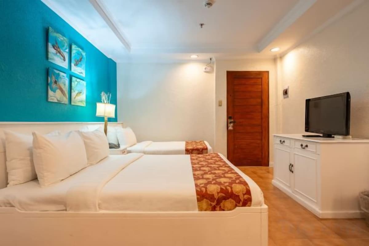 In-room safe, desk, free WiFi, individually decorated