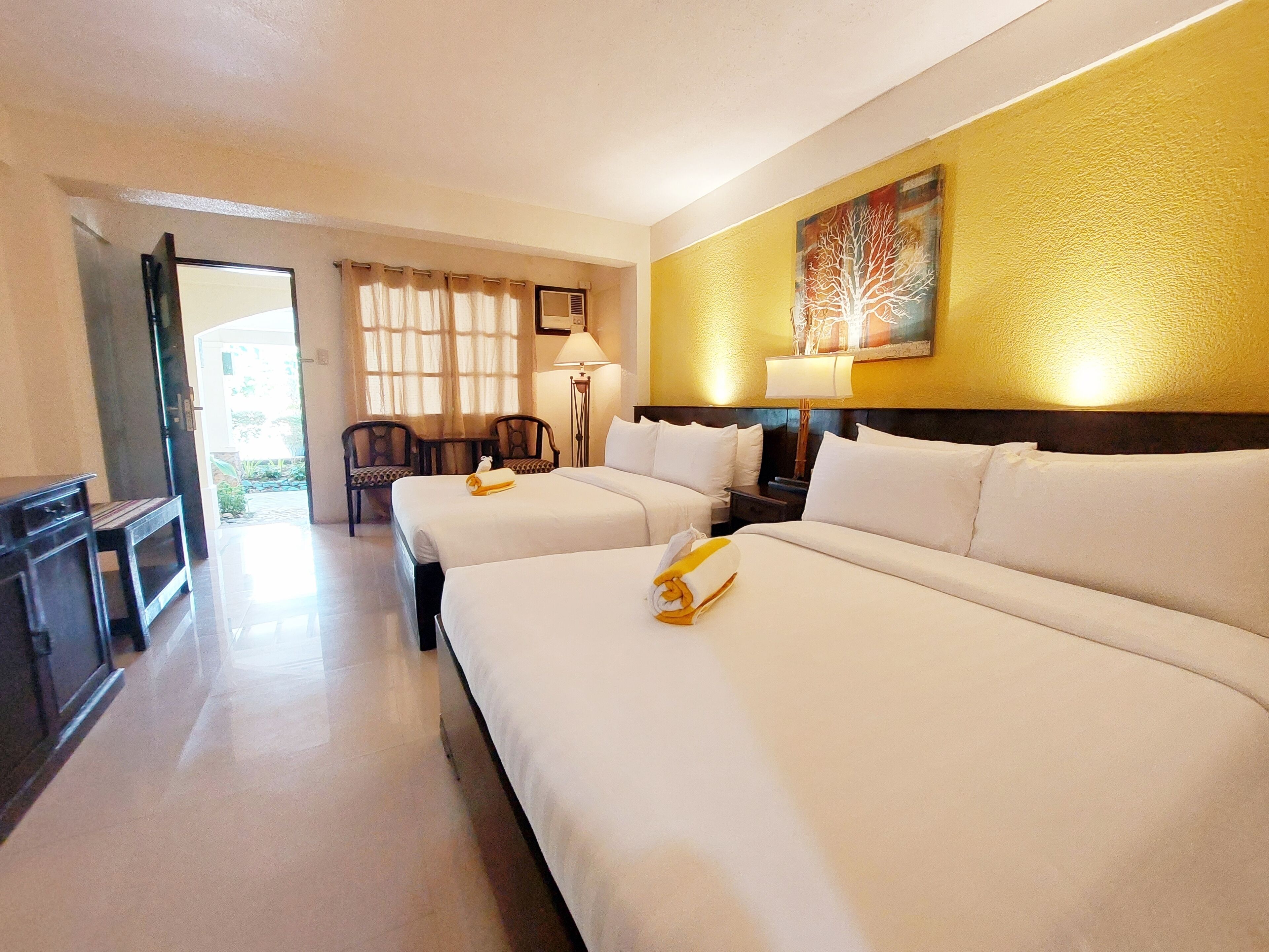 superior deluxe | 1 bedroom, in-room safe, individually decorated, desk