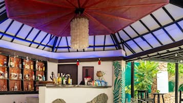 Poolbar