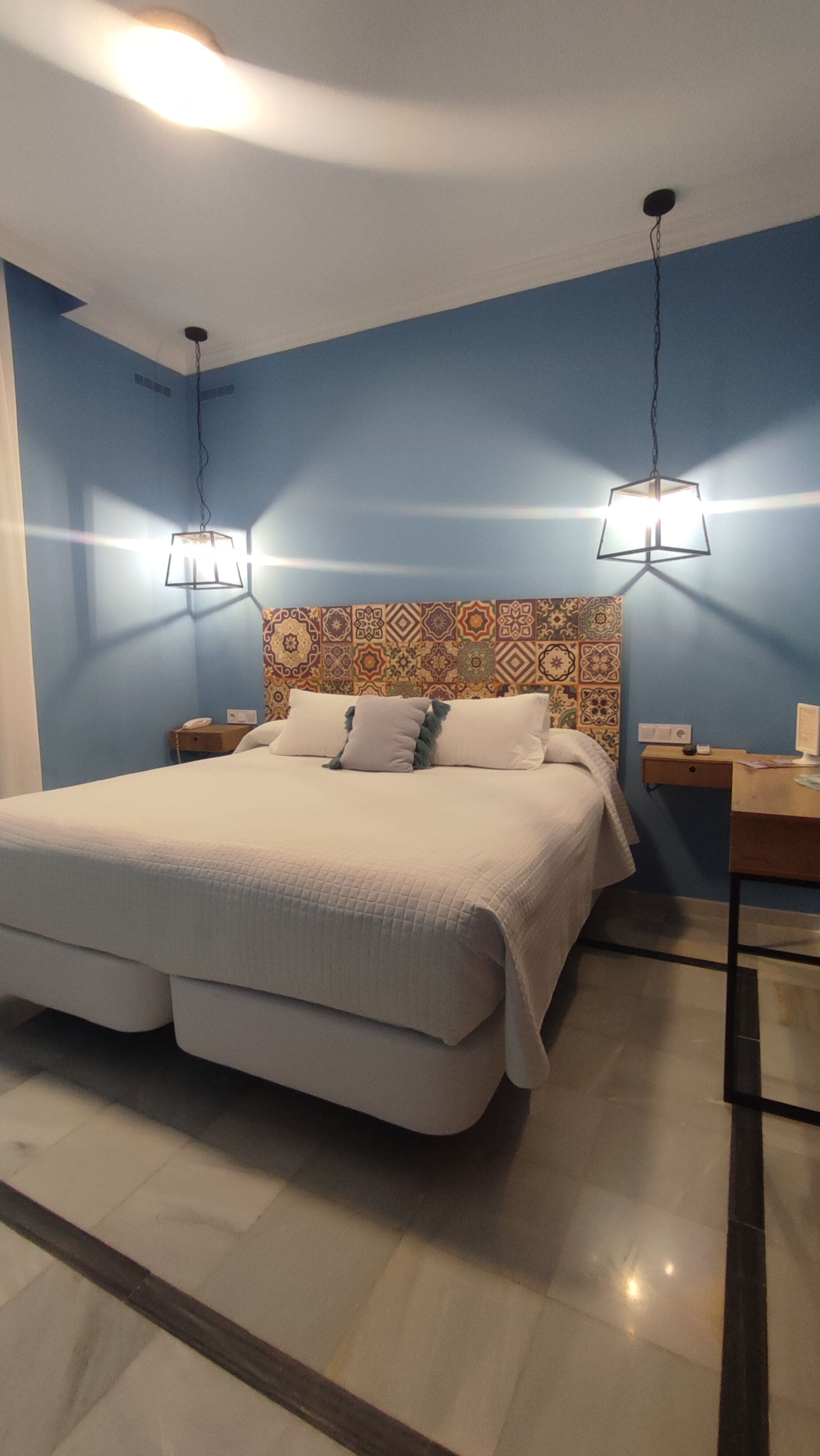 Doppelzimmer | Hochwertige Bettwaren, Tempur-Pedic-Betten, Zimmersafe, Schreibtisch