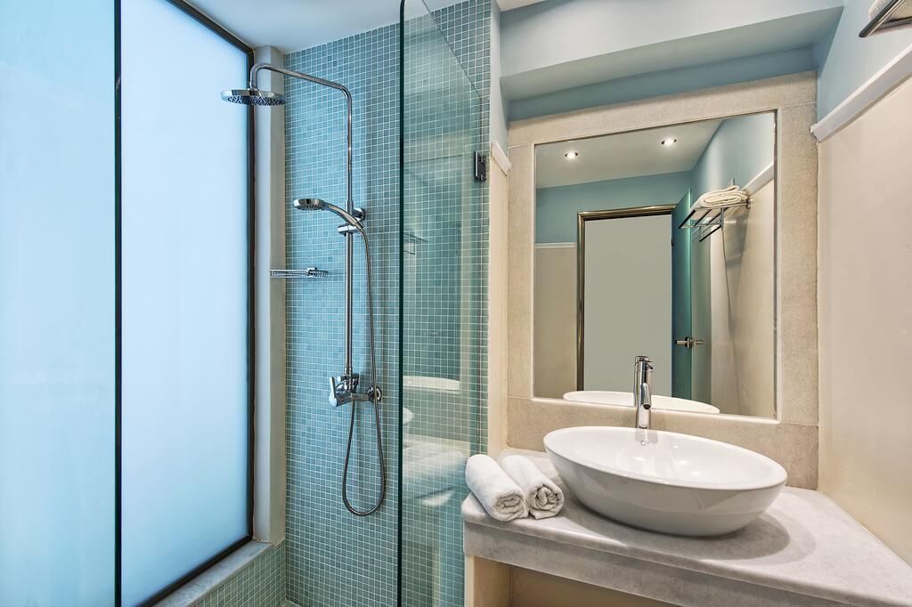 Bathroom | Shower, hair dryer, towels