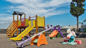 Children’s play area – outdoor