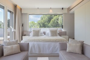 Penthouse | Hochwertige Bettwaren, Daunenbettdecken, Pillowtop-Betten, Minibar